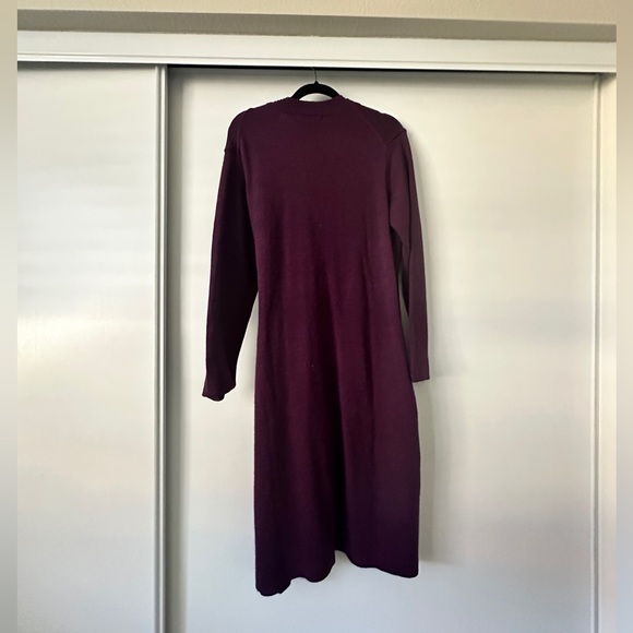 Banana Republic Factory Wrap knee-length sweater dress - Picture 3 of 5